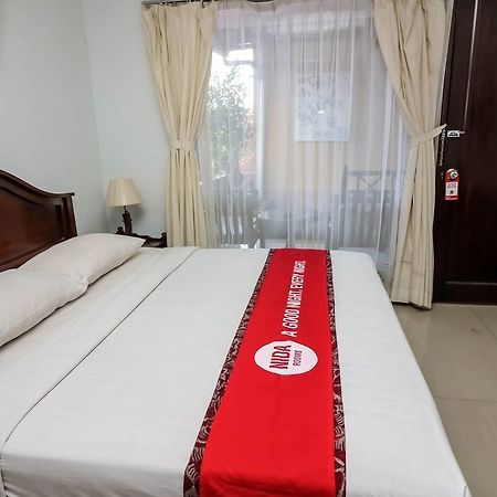 Legian Beach Hotel Кута Екстер'єр фото