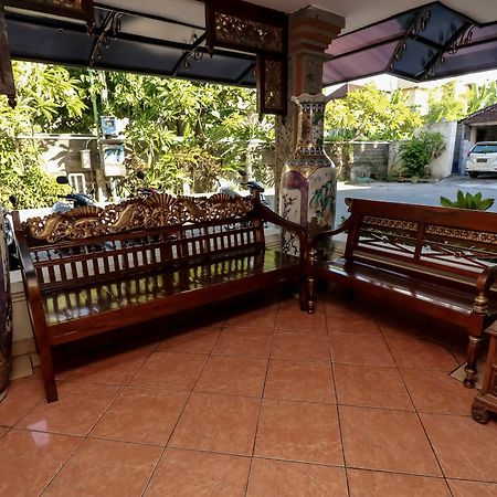 Legian Beach Hotel Кута Екстер'єр фото