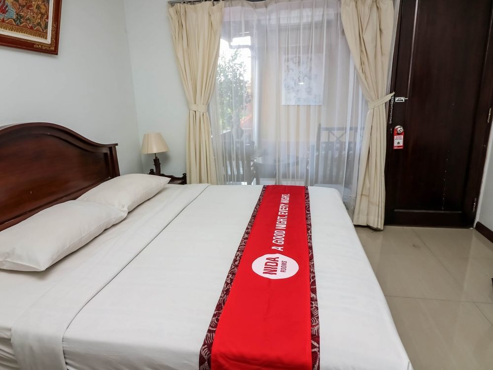 Legian Beach Hotel Кута Екстер'єр фото