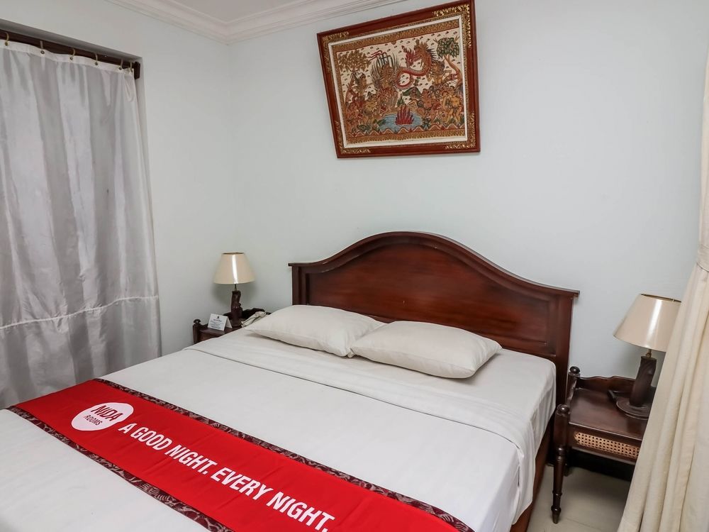 Legian Beach Hotel Кута Екстер'єр фото
