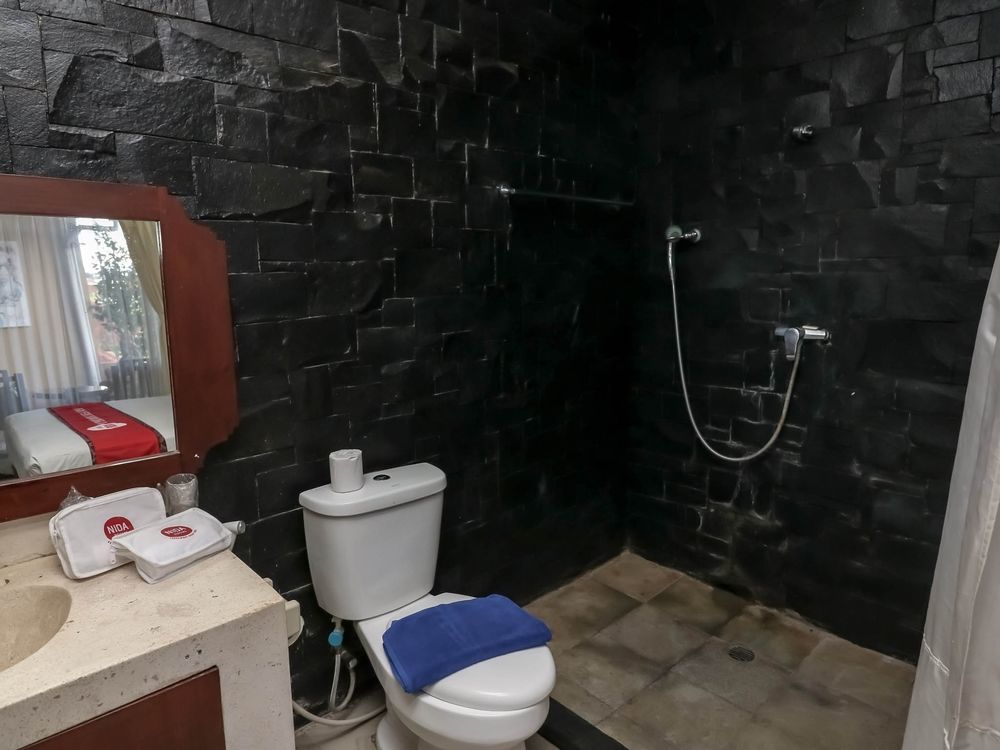 Legian Beach Hotel Кута Екстер'єр фото